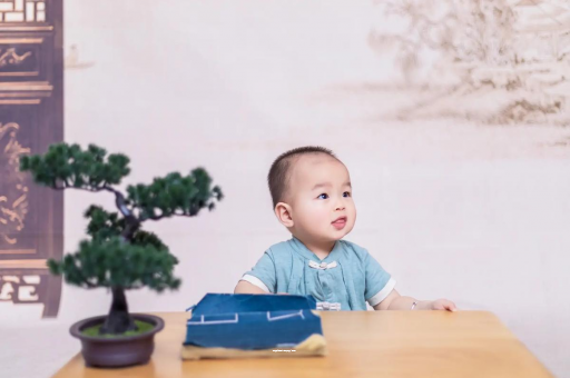 商洛宝宝眼屎多是什么原因 商洛宝宝眼屎多是什么原因